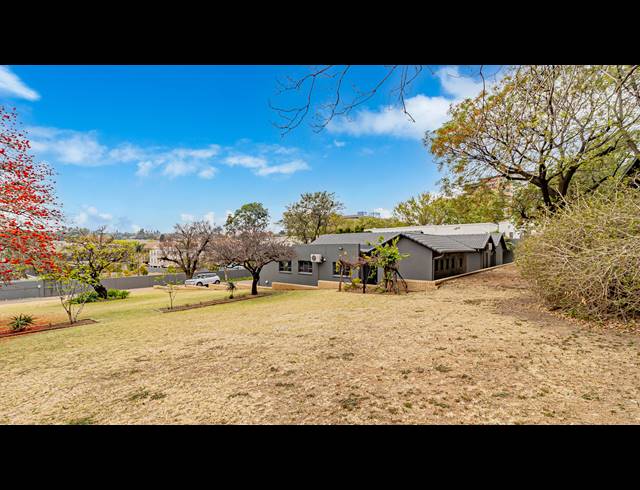 384M² OFFICE TO LET IN FERNDALE